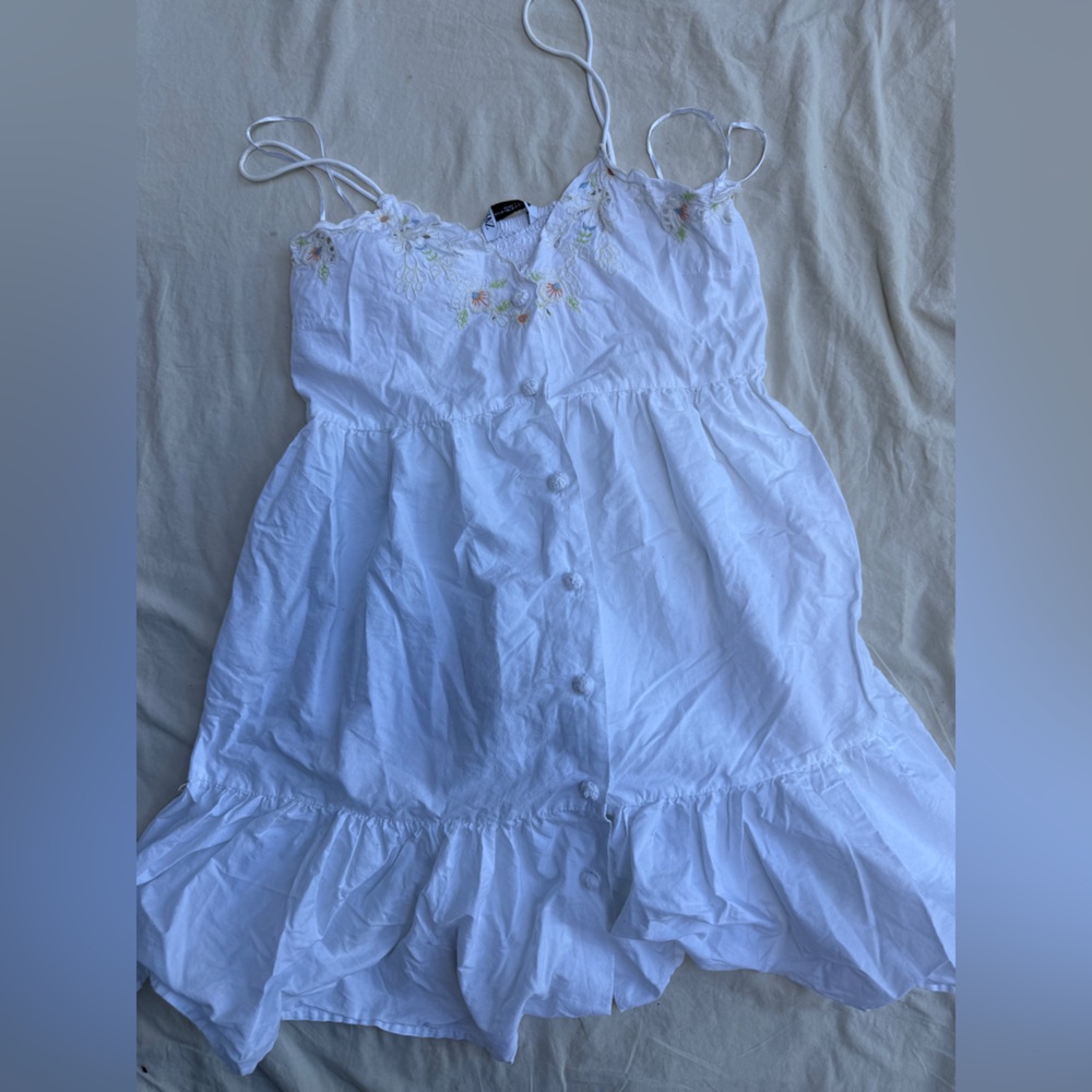 Zara White Floral Embroidered Dress